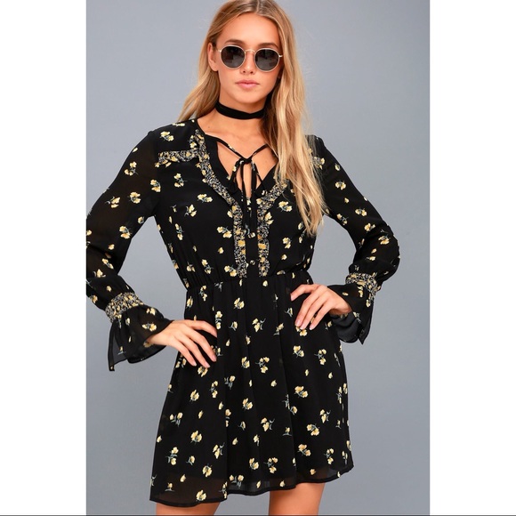 Black floral long sleeve Lulus dress - Picture 3 of 6